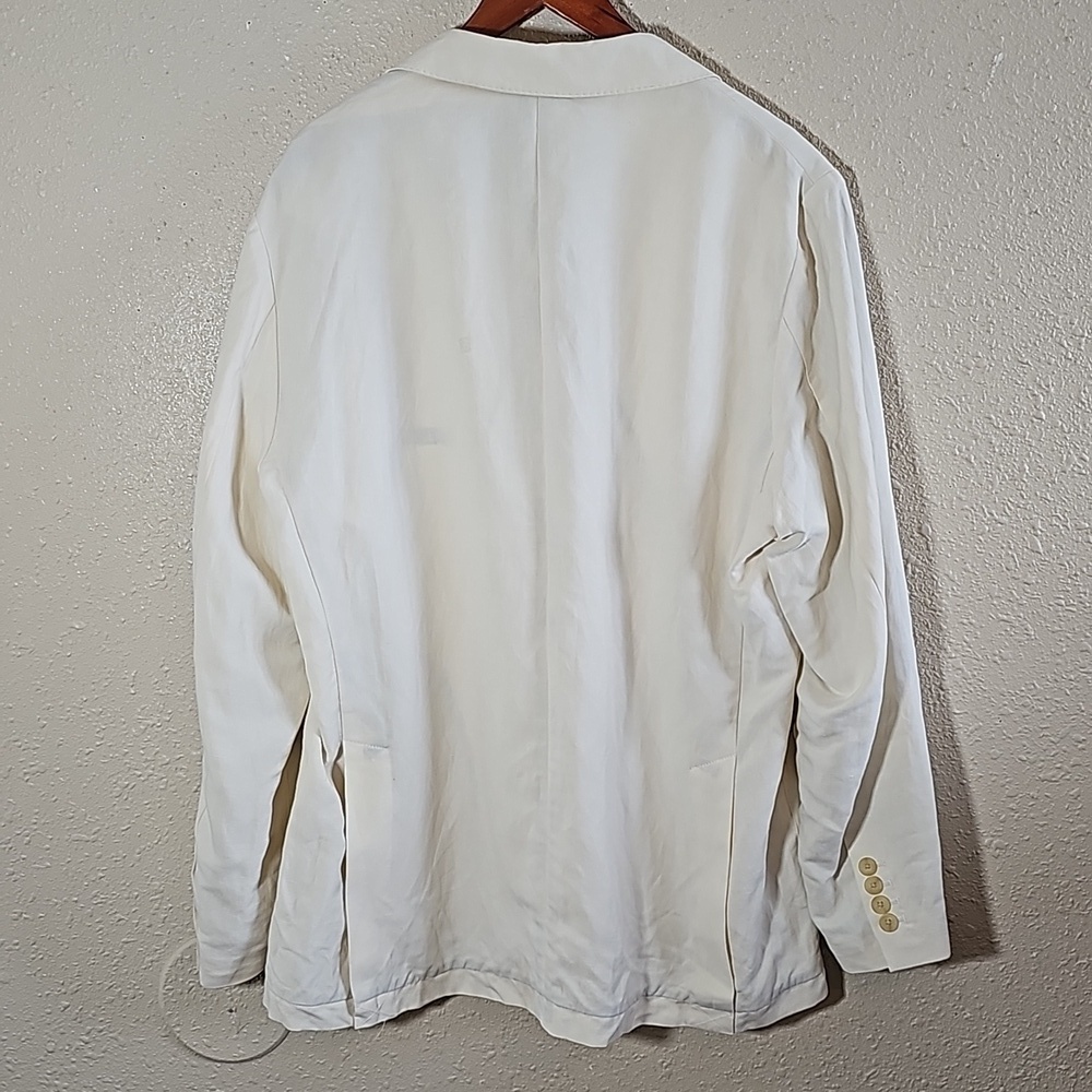 Trevero Linen and Silk Blazer. - Picture 7 of 7